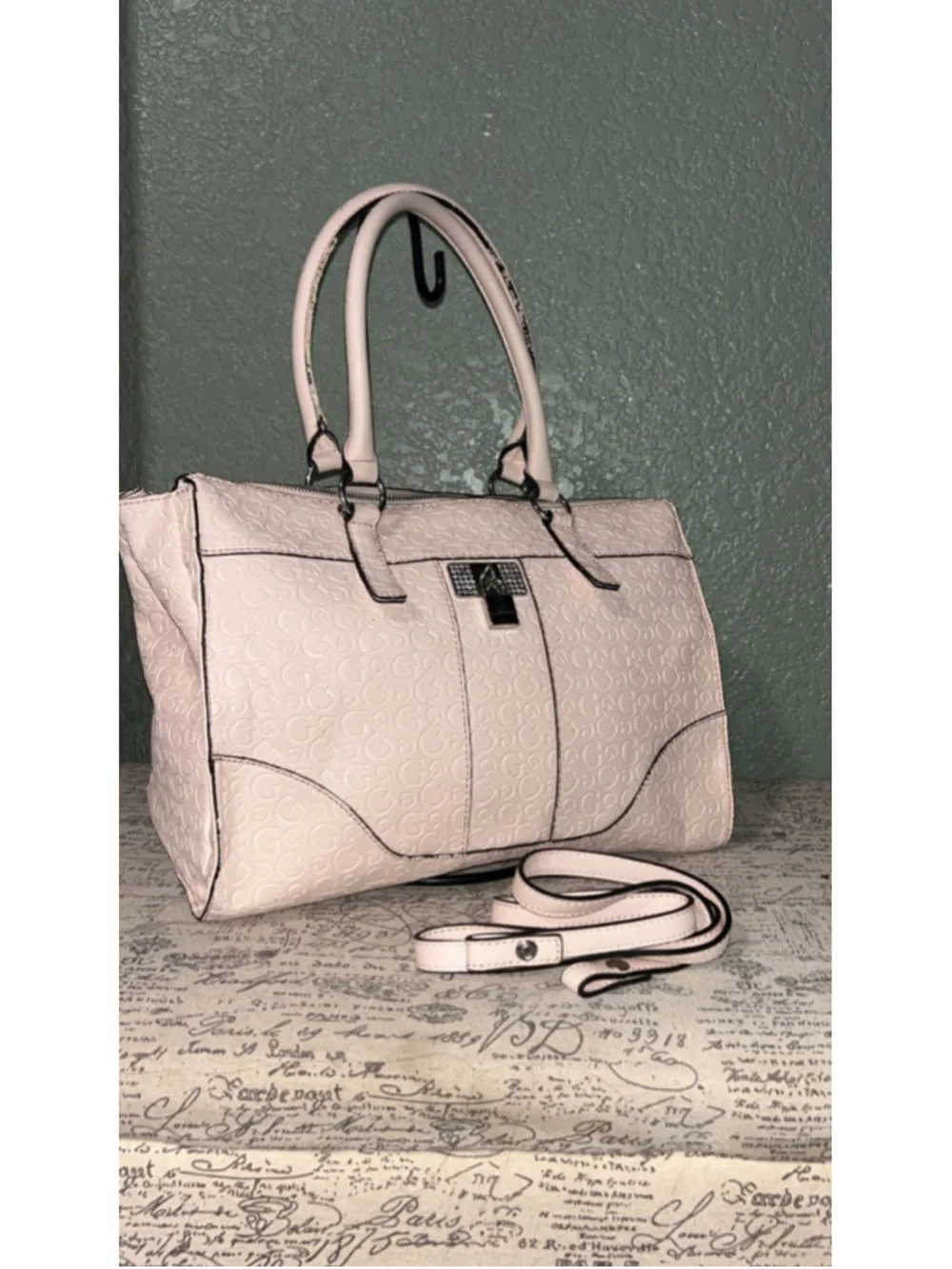 Women's Guess Pink Satchel One Size with Black Trim